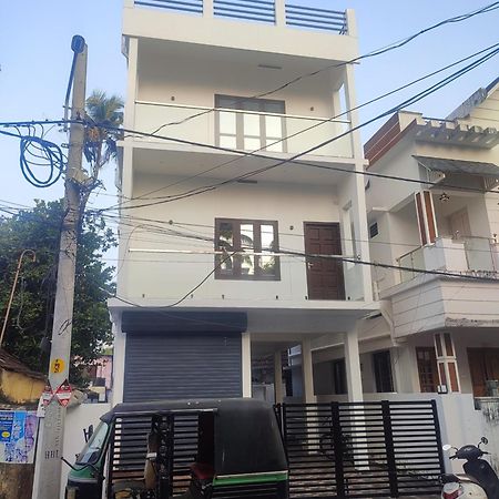 Alam Homestay Kochi Ngoại thất bức ảnh