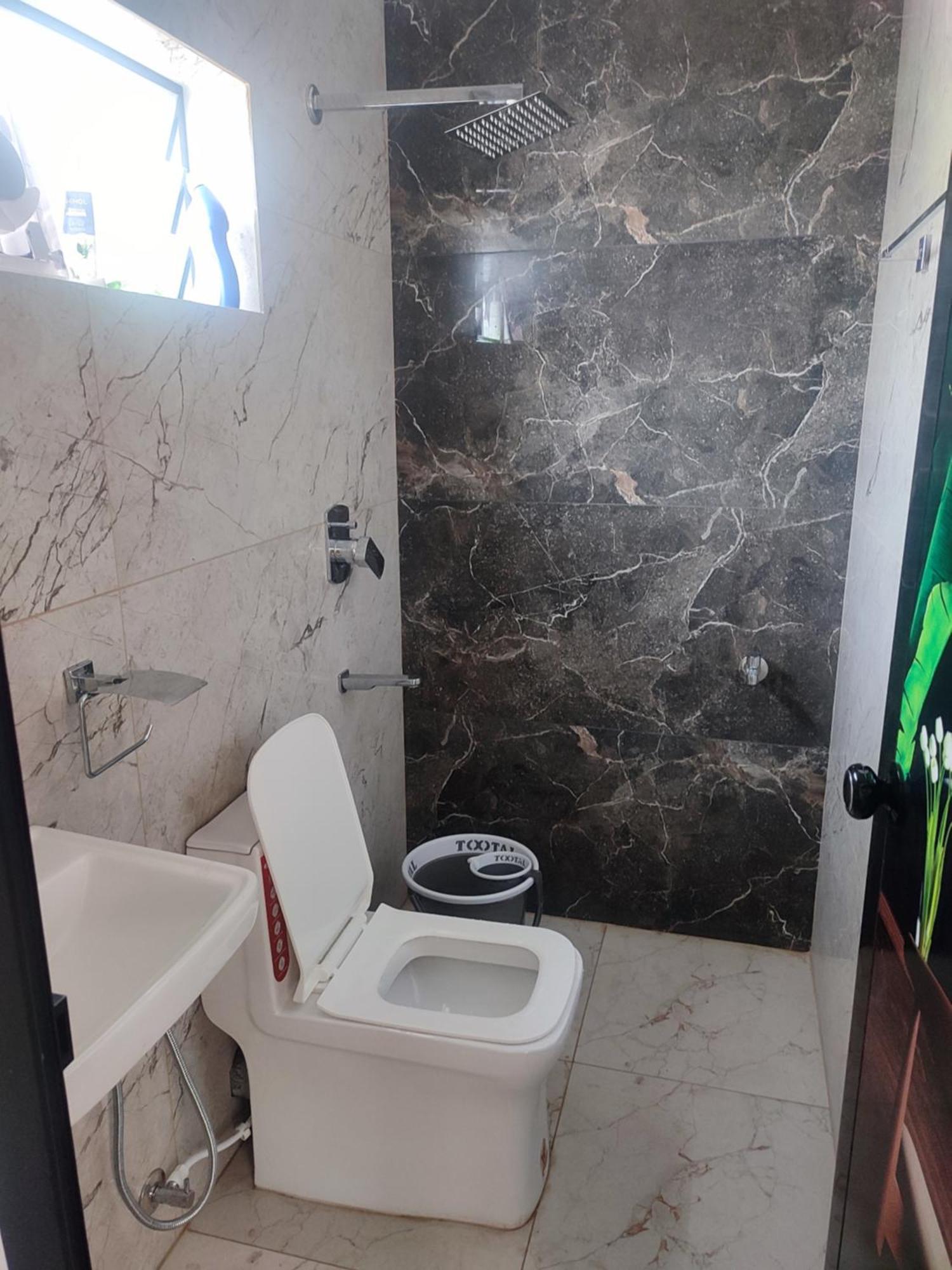 Alam Homestay Kochi Ngoại thất bức ảnh