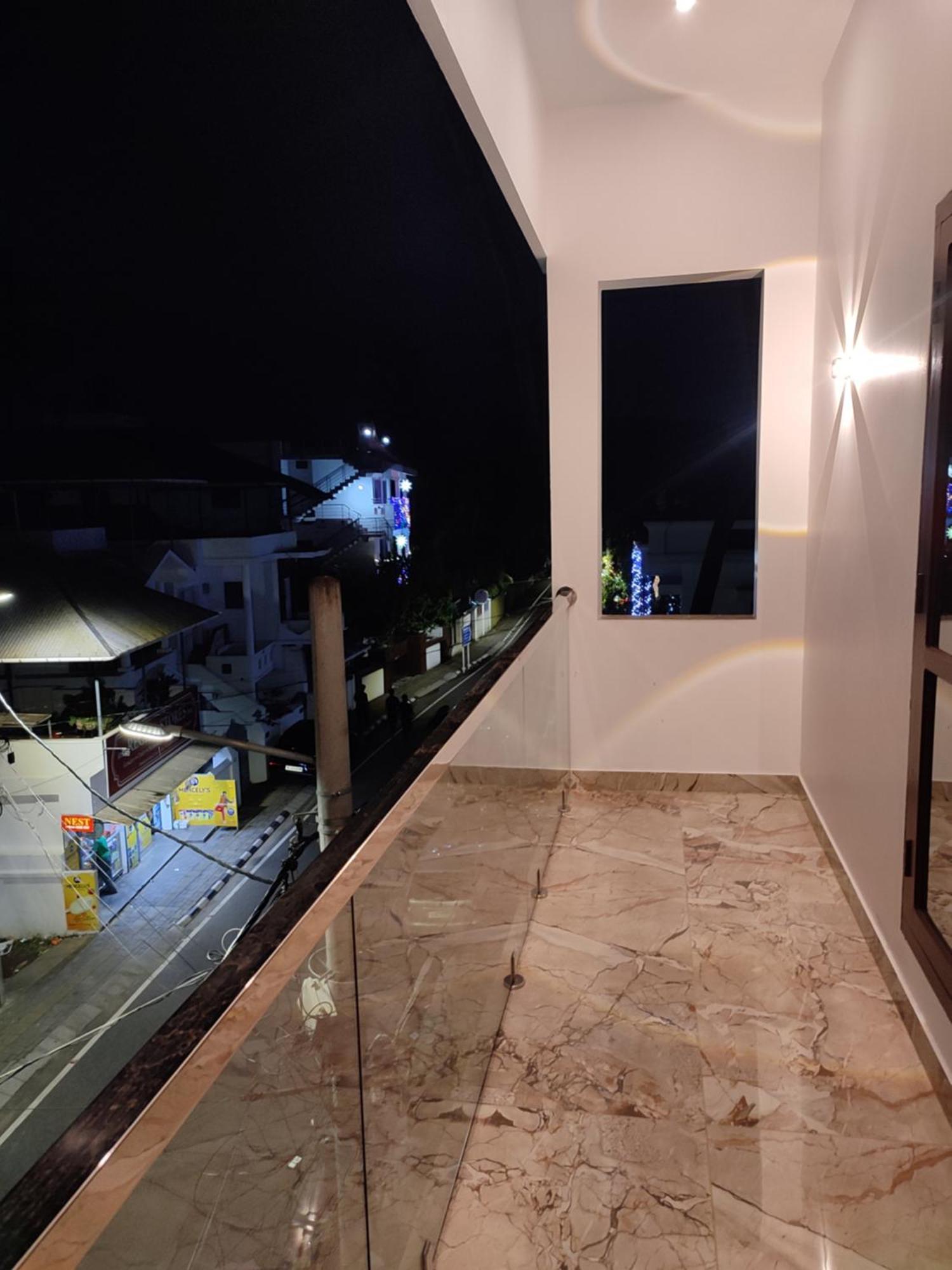 Alam Homestay Kochi Ngoại thất bức ảnh